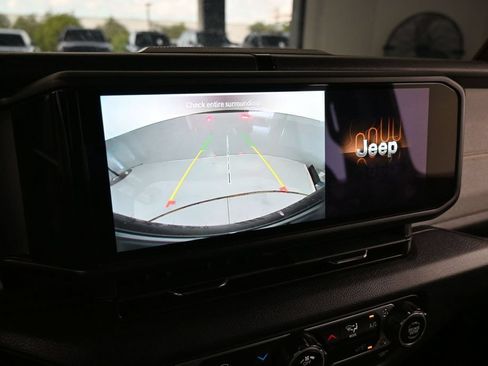 Used 2024 Jeep Wrangler Unlimited Sport AWD/4WD image 18