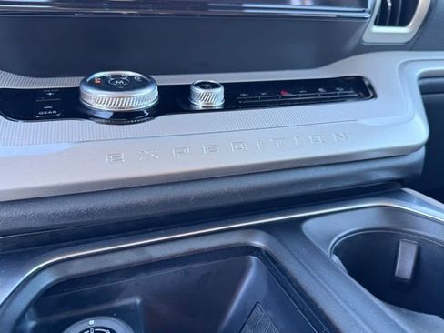 Used 2025 Ford Expedition Max Active AWD/4WD image 34