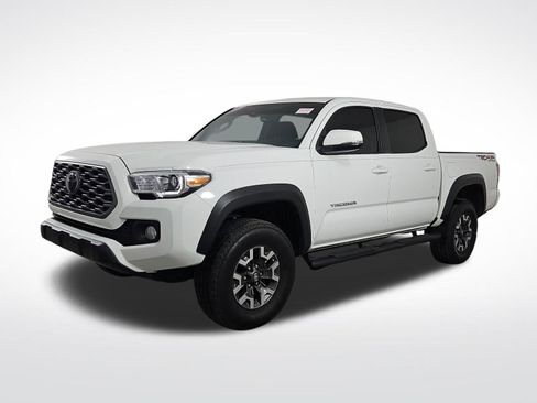 Used 2023 Toyota Tacoma TRD Off-Road w/ Technology Package AWD/4WD image 3