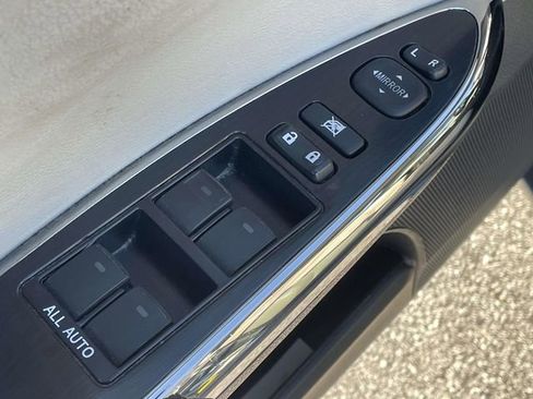 Used 2014 Toyota Avalon XLE image 14