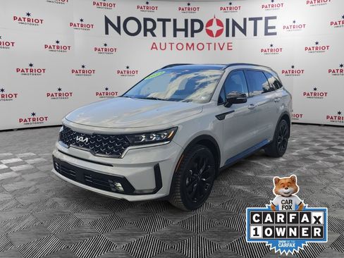 Used 2022 Kia Sorento SX image 2