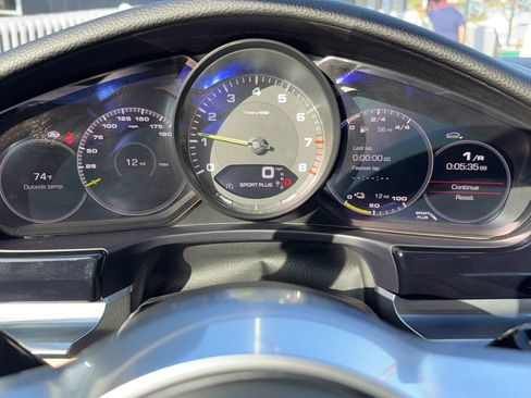 Used 2018 Porsche Panamera 4 image 17