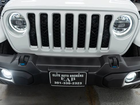 Used 2023 Jeep Wrangler Sahara w/ Cold Weather Group AWD/4WD image 35