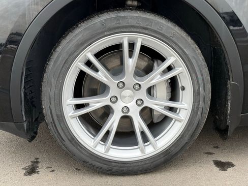 Used 2024 Tesla Model Y Long Range image 11