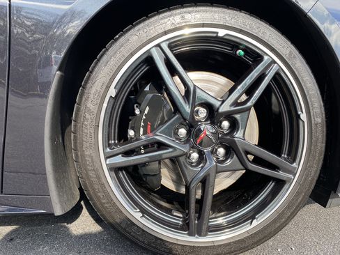 Used 2024 Chevrolet Corvette Stingray Convertible w/ Z51 Performance Package image 39