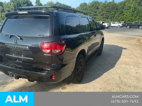 Used 2022 Toyota Sequoia TRD Pro AWD/4WD image 4