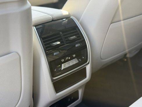 Certified 2025 BMW X7 xDrive40i w/ Executive Package image 20