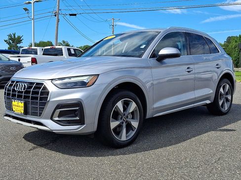 Used 2023 Audi Q5 2.0T Premium w/ Convenience Package AWD/4WD image 3