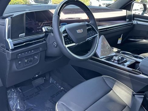 New 2026 Cadillac Escalade ESV Luxury image 10