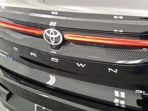 Used 2024 Toyota Crown Platinum image 24