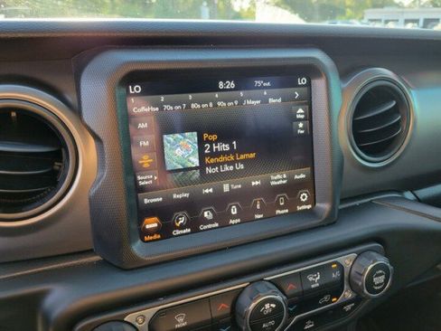 Used 2023 Jeep Gladiator Sport image 20