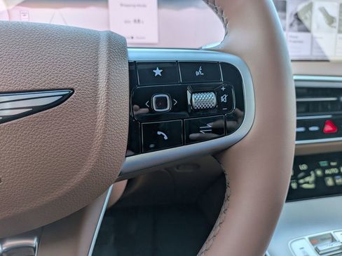 New 2026 Genesis GV70 2.5T Advanced image 17