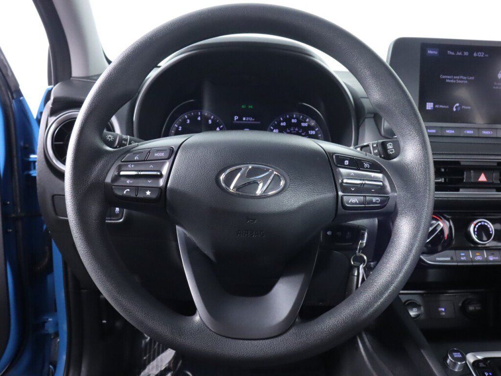 Used 2023 Hyundai Kona SE AWD/4WD image 11