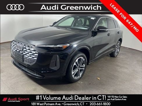 Certified 2025 Audi Q5 Premium w/ Convenience Package image 3