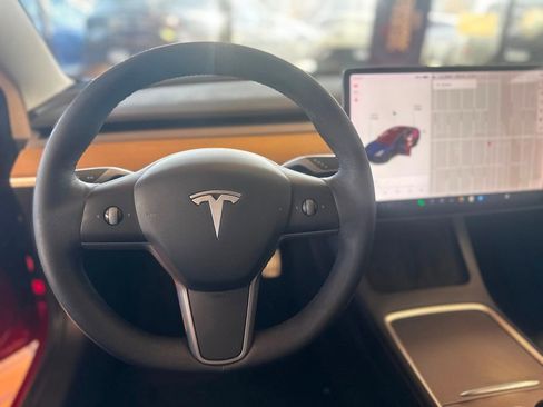 Used 2021 Tesla Model 3 Performance image 26