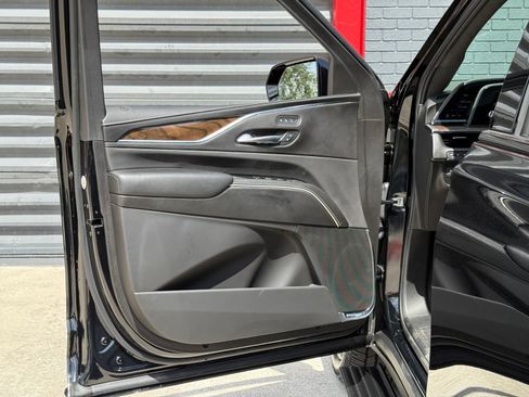Used 2024 Cadillac Escalade ESV Sport Platinum AWD/4WD image 19