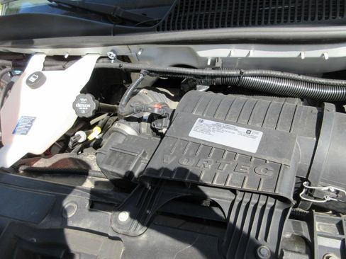 Used 2020 GMC Savana 2500 w/ Driver Convenience Package RWD image 38
