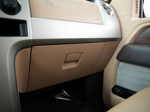 Used 2014 Ford F150 Lariat w/ Lariat Chrome Package image 48