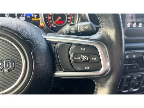 Used 2021 Jeep Wrangler Unlimited Sahara AWD/4WD image 15