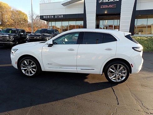 Certified 2022 Buick Envision Avenir w/ Technology Package II image 2