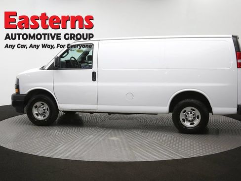Used 2021 Chevrolet Express 2500 RWD image 58