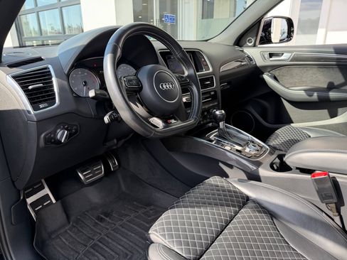 Used 2017 Audi SQ5 Premium Plus w/ Technology Package AWD/4WD image 14