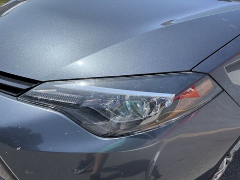 Used 2018 Toyota Corolla LE FWD image 9