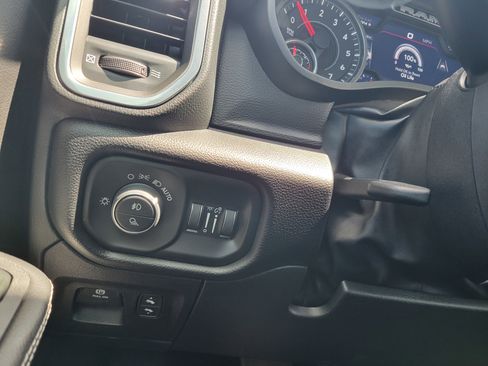 Used 2026 RAM 1500 Laramie AWD/4WD image 21