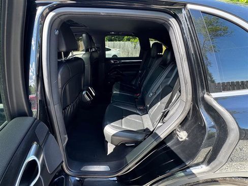 Used 2014 Porsche Cayenne image 24