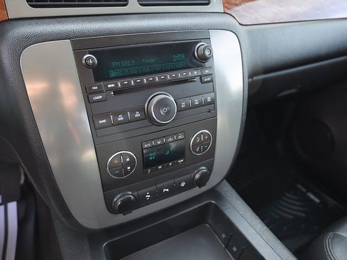 Used 2008 GMC Sierra 2500 SLT w/ Z71 Off-Road Package image 15