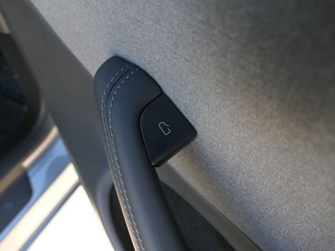 Used 2025 Tesla Model 3 Long Range image 23