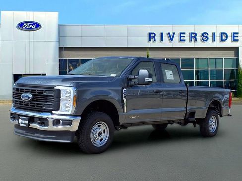 New 2026 Ford F250 XL w/ XL Chrome Package AWD/4WD image 3