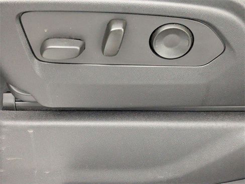 Certified 2022 Chevrolet Silverado 1500 High Country w/ High Country Premium Package image 26