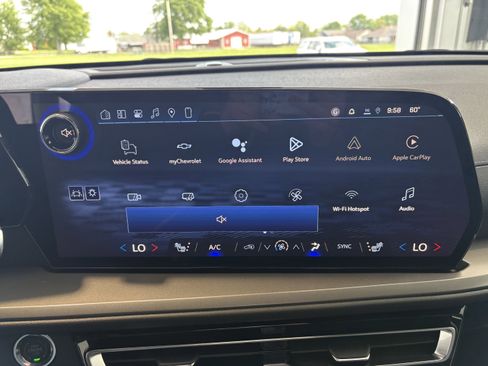 New 2026 Chevrolet Traverse LT w/ Driver Confidence Package FWD image 15