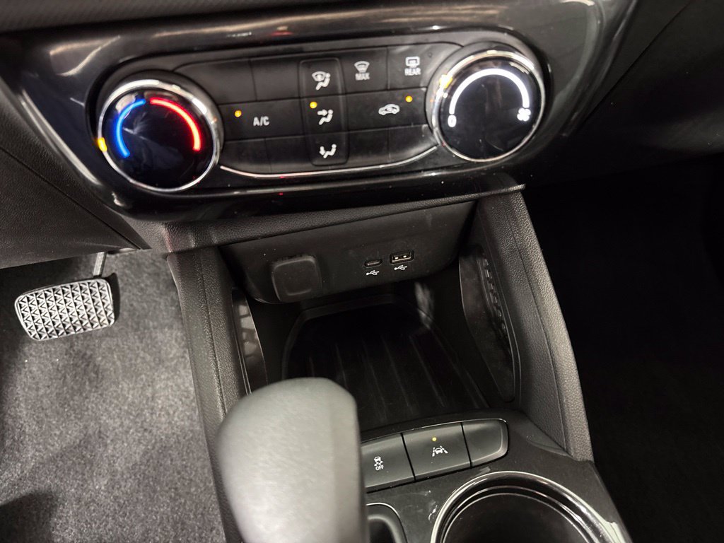 Used 2025 Chevrolet TrailBlazer LT FWD image 32