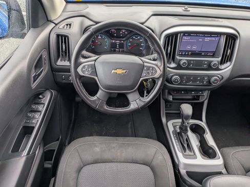 Used 2022 Chevrolet Colorado LT w/ LT Convenience Package image 16