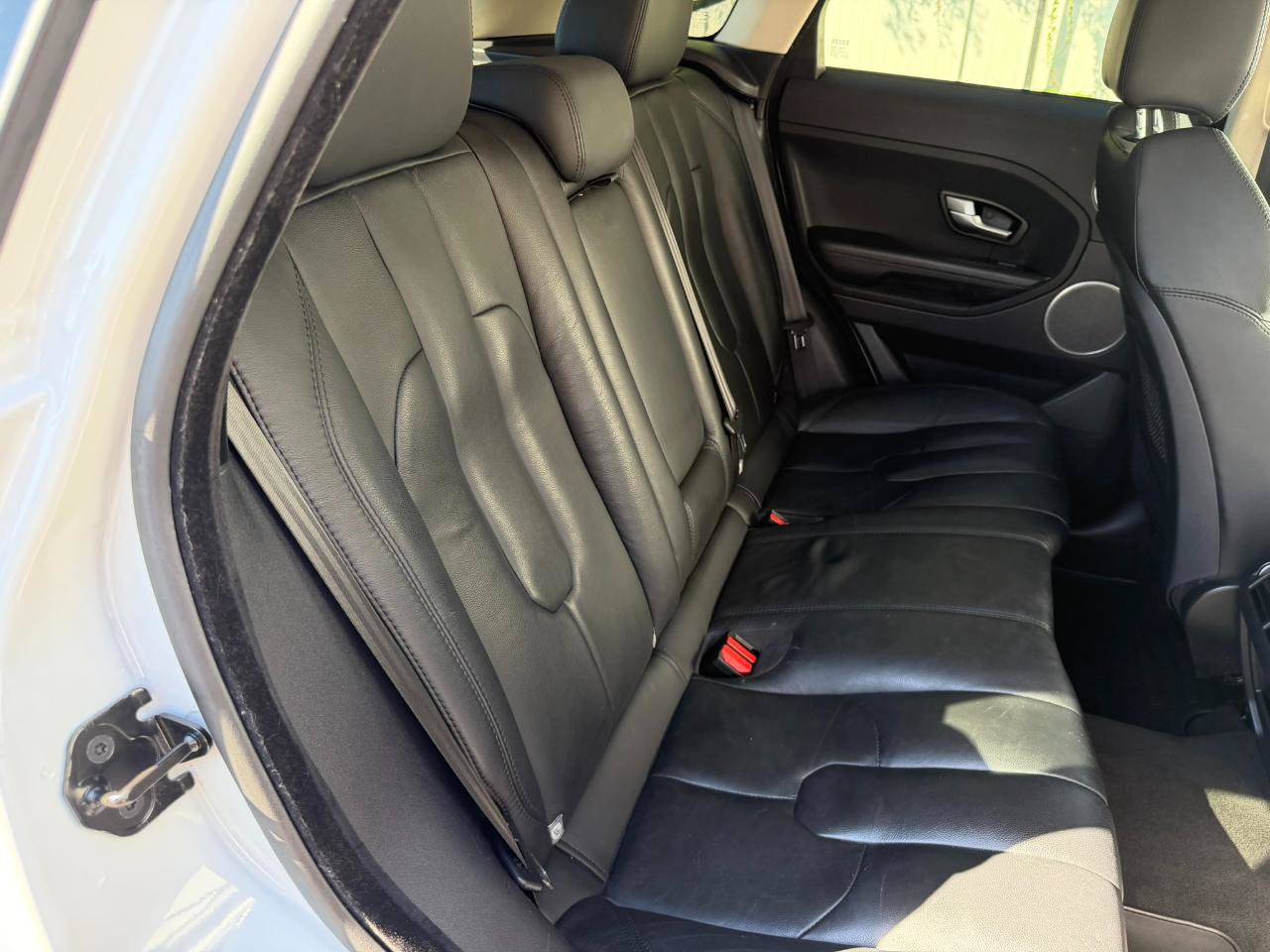 Used 2015 Land Rover Range Rover Evoque Pure Plus AWD/4WD image 44