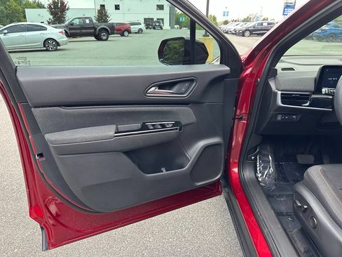 Used 2024 Honda Prologue EX image 13