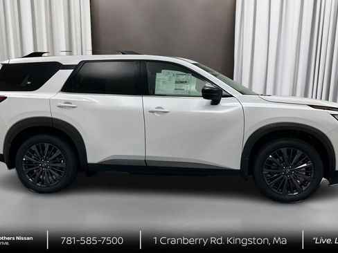 New 2026 Nissan Pathfinder SL w/ SL Premium Package (P04) AWD/4WD image 4