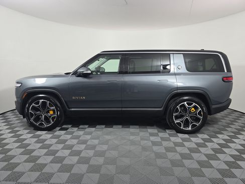 Used 2024 Rivian R1S Launch Edition Quad AWD/4WD image 2