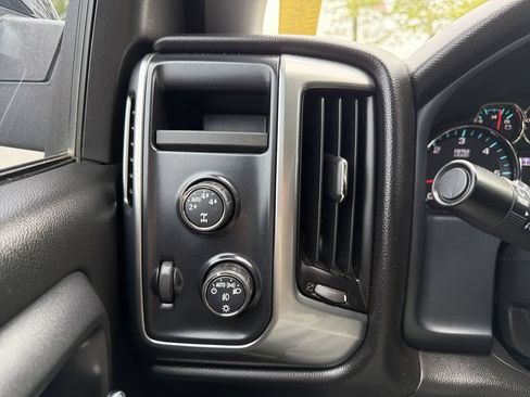 Used 2015 Chevrolet Silverado 1500 LT AWD/4WD image 16