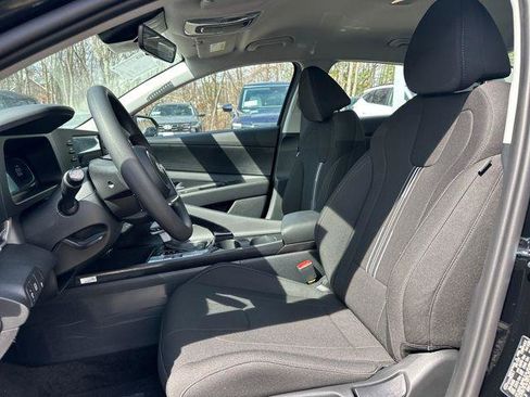 New 2026 Hyundai Elantra Blue FWD image 7