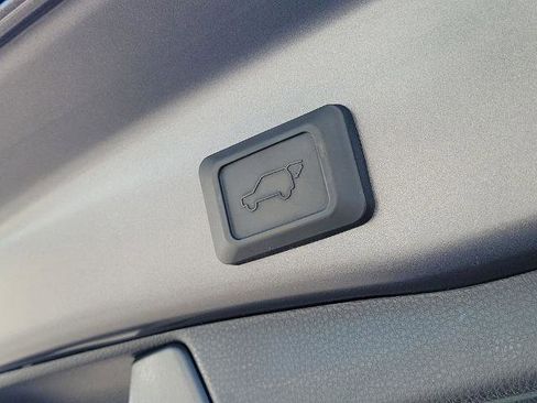 Used 2023 Toyota RAV4 XLE w/ Convenience Package image 12