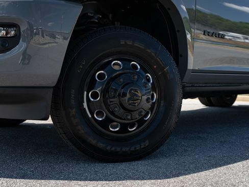 New 2026 RAM 3500 Limited AWD/4WD image 7