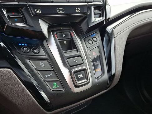 Used 2018 Honda Odyssey Elite image 17