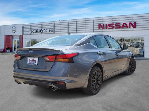 New 2026 Nissan Altima 2.5 SV FWD image 6
