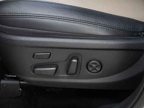 Used 2020 Hyundai Santa Fe Limited AWD/4WD image 25