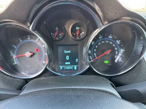 Used 2011 Chevrolet Cruze LT w/ RS Package FWD image 4