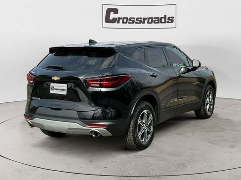 Used 2025 Chevrolet Blazer LT image 5