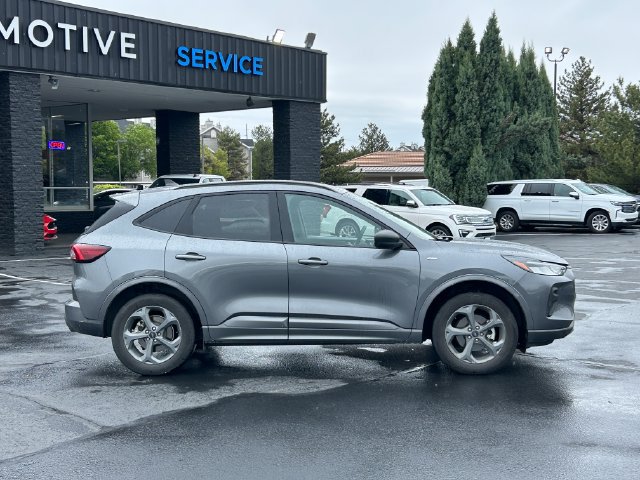 Used 2024 Ford Escape ST-Line AWD/4WD image 2